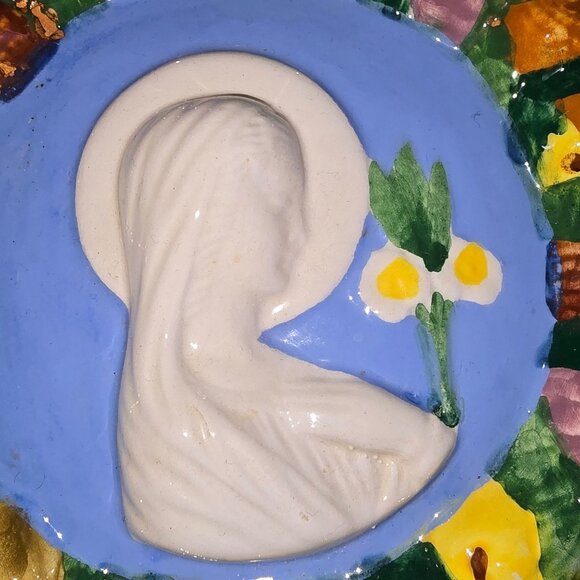 Vintage Hand-Painted Ceramic Madonna & Child Design Religious Plate numbered - Picture 3 of 10